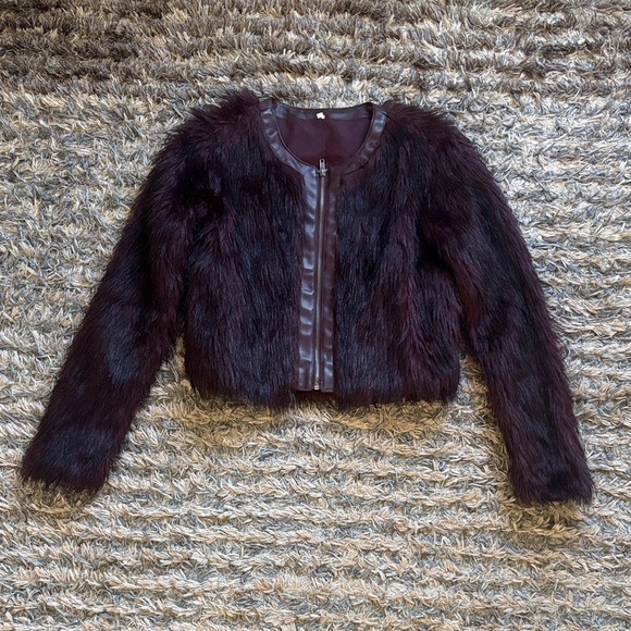 XS Jackets & Blazers - NWOT! Luxurious Burgundy Faux Fur Jacket, Size XS